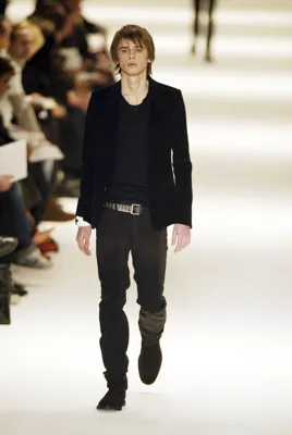 Dior Homme - A/W 2004 ‘Victim of the Crime’, look 19